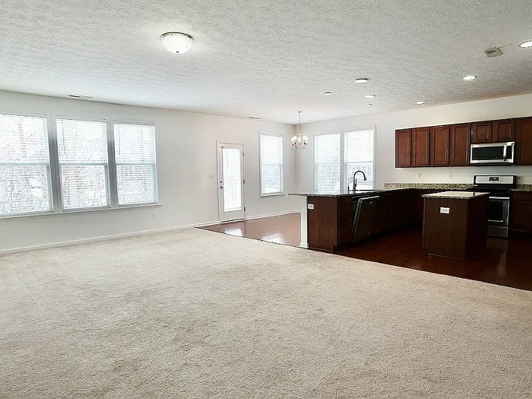 1566 Valdarno Dr — Photo 4