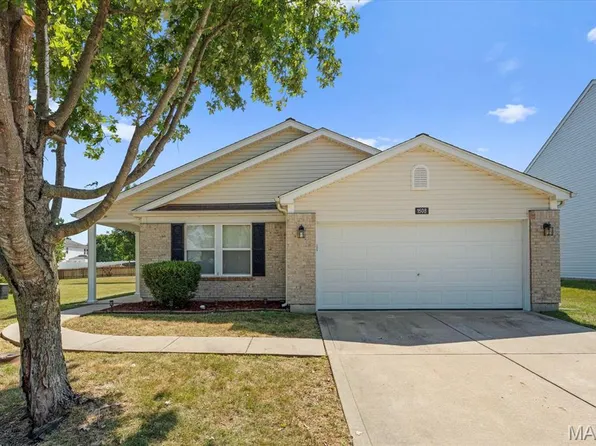 1508 Autumn Lakes Ln, Mascoutah, IL 62258