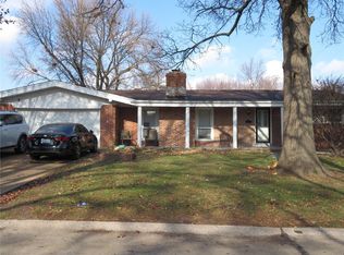 10017 Pebble Beach Dr, Saint Louis, MO