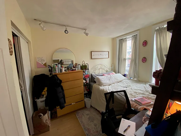 220 Hanover St #27 — Photo 24