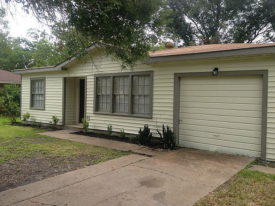 1st image of 607 Honeysuckle Dr