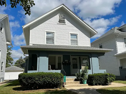 2413 Blanchard Ave Photo 1