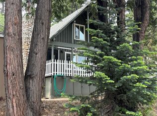 2667 Hunsaker Dr, Running Springs, CA 92382