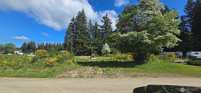 4th image of 8411 Armstrong Road SW