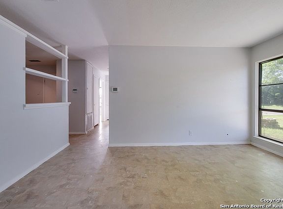 4th image of 5607 Middlefield Dr