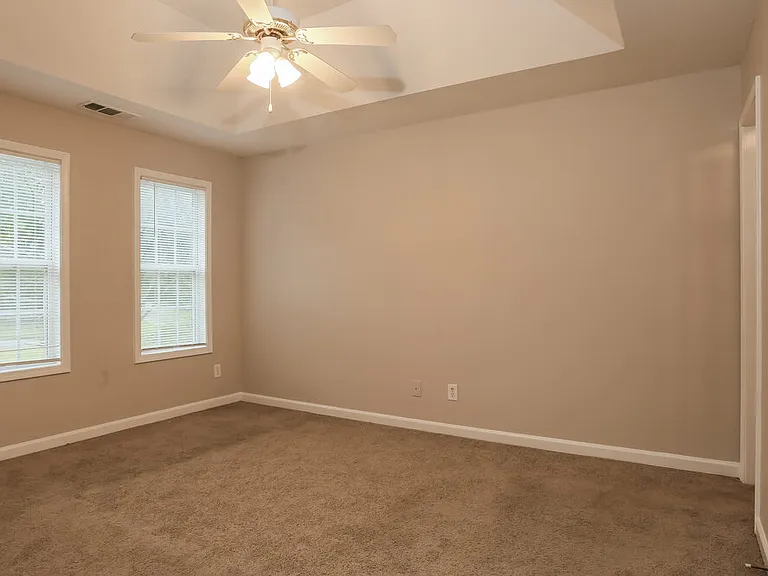 9490 Pebble Creek Ct — Photo 10