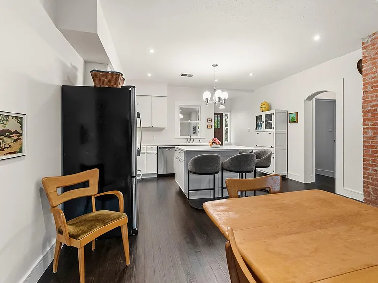 603 Crockett St — Photo 11