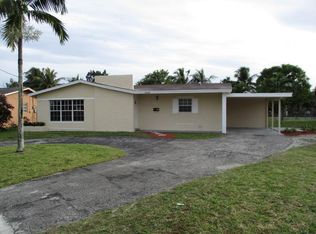 4440 NW 29th St, Lauderdale Lakes, FL 33313