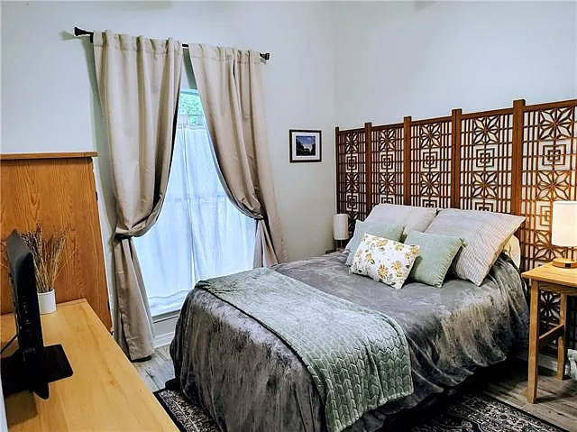 2 bed, 1.0 bath, 1350 sqft, $850 — Photo 3