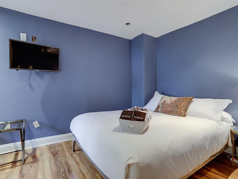 113 C St SE #3 — Photo 5