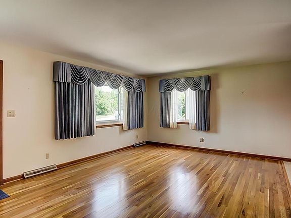 4th image of 1309 Fowler Dr