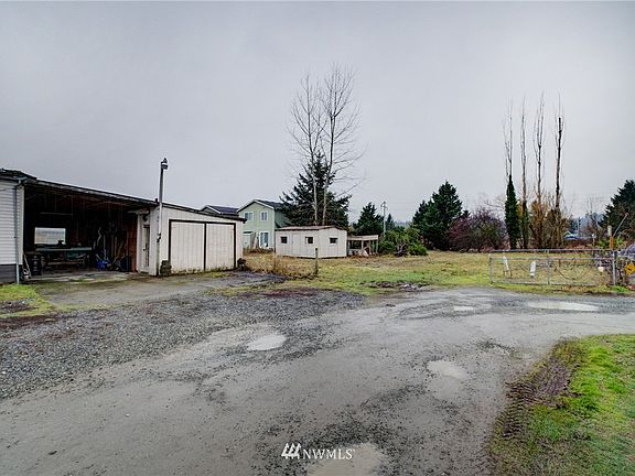 3rd image of 118 Butte Avenue