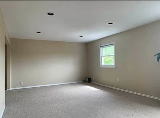 72-12 243rd St #2, Little Neck, NY 11362