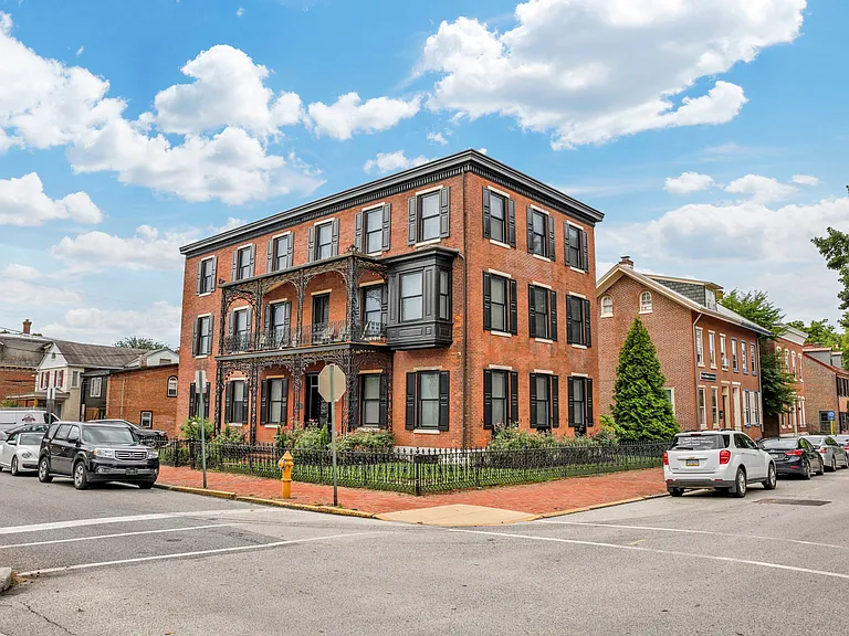 100 S Darlington St #C — Photo 1