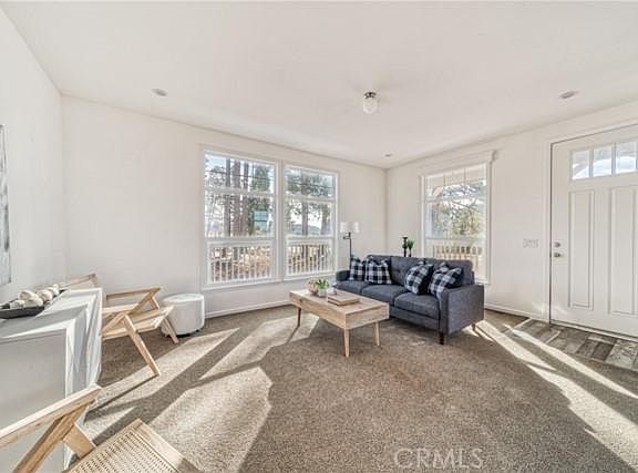 4th image of 1695 Sweetbriar Ln