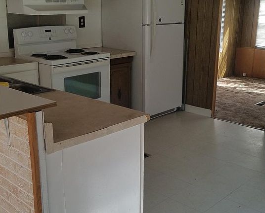 3rd image of 3915 Glacier Dr