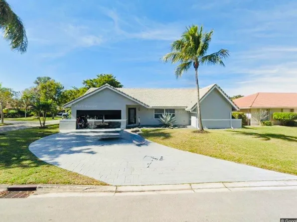 832 NW 108th Lane, Coral Springs, FL 33071