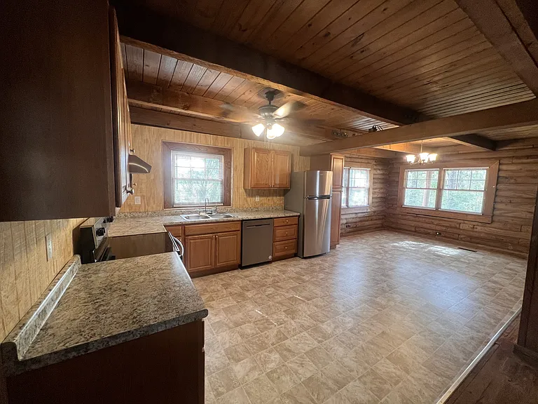 1353 Old Towne Rd — Photo 6