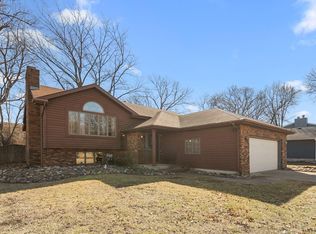 639 N Rueth Dr, Griffith, IN 46319
