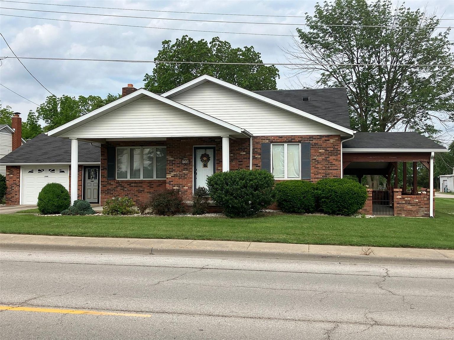 549 S Clinton St, Aviston, IL 62216 | Zillow