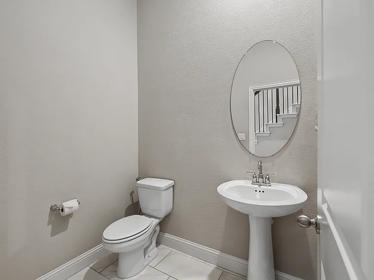 7513 Sunset Blvd — Photo 25