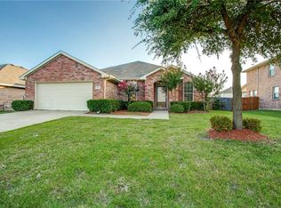 221 Pinewood Trl, Forney, TX 75126