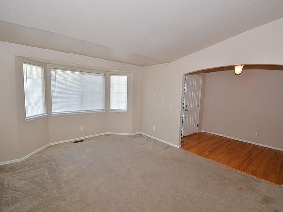 5th image of 7851 Tennis Ln