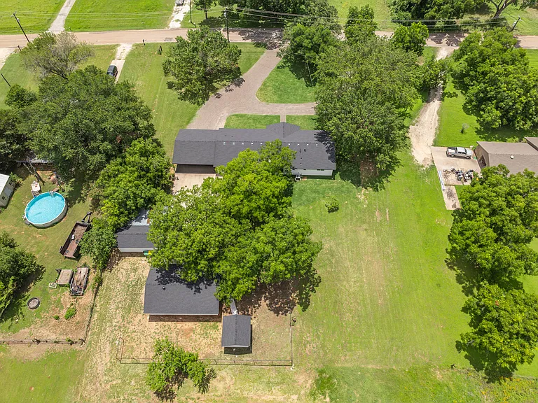616 E Moonlight Dr — Photo 37