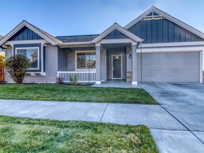 748 NW 28th Loop, Redmond, OR, 97756