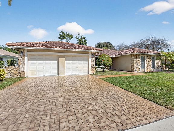 3rd image of 10185 Harbourtown Court