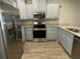 2207 Oriole St #B, Springdale, AR 72764