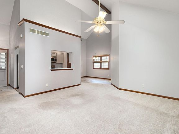 3rd image of 2216 Woodland Ct