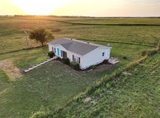 286 N 1400th Rd, Berryton, KS 66409