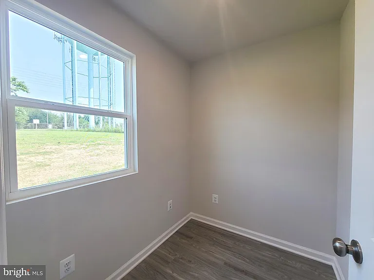 11 Holly Rd — Photo 8