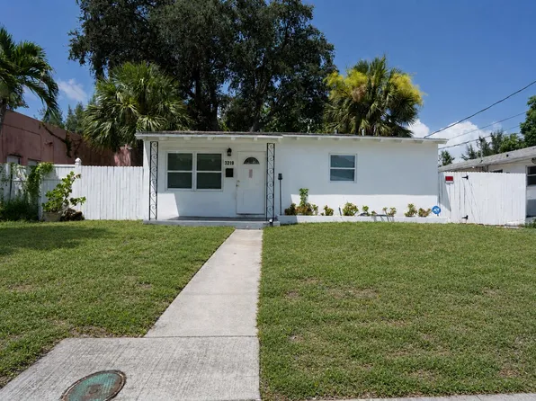 3219 Windsor Ave, West Palm Beach, FL 33407