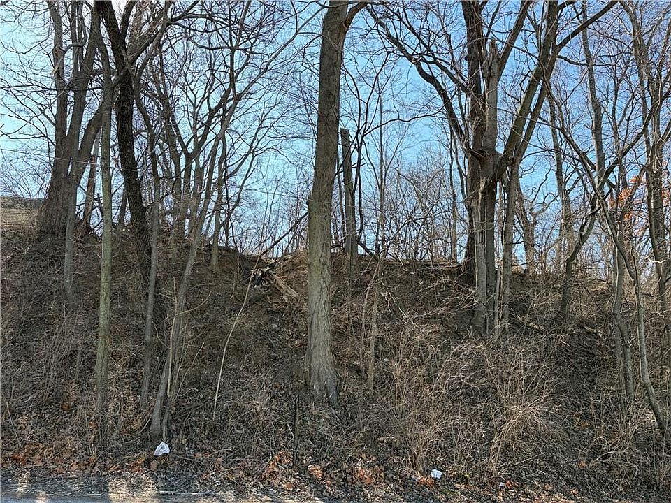 2nd image of 5501 E 10th St