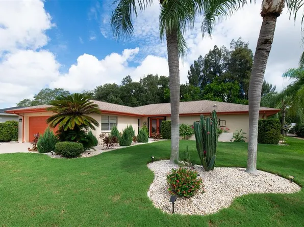 207 AMESBURY CIRCLE, SUN CITY CENTER, FL 33573