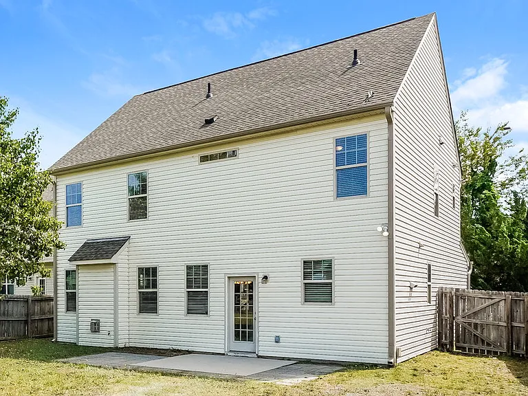 214 Callahan Trl — Photo 16