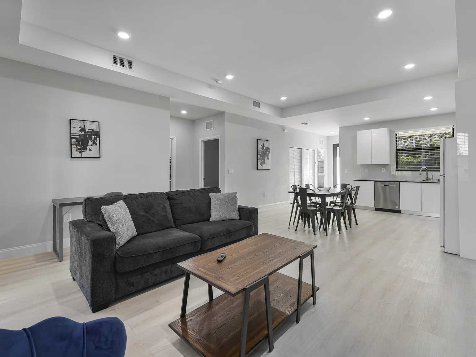 622 Windermere Drive - 1 — Photo 4