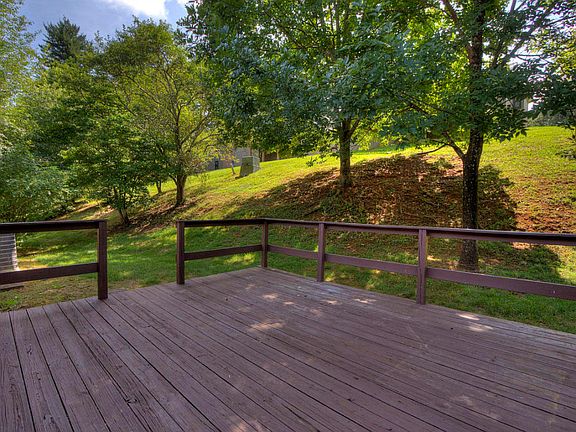 5th image of 8709 Olde Colony Trl APT 23