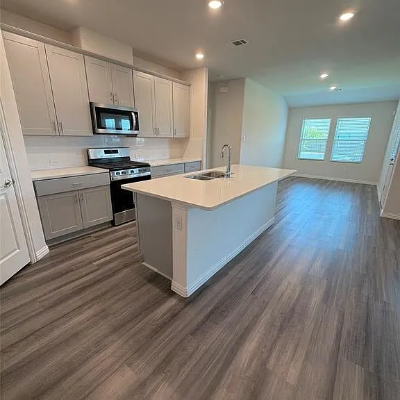 10508 Big Lagoon Dr — Photo 2