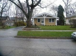 415 George St, Elgin, IL 60120