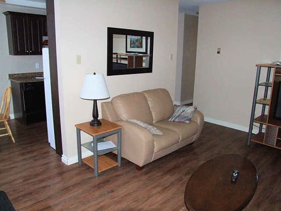 2nd image of 911 10th St #101