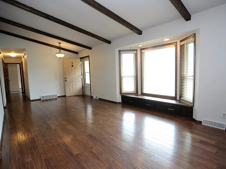 6734 S 73rd Ave — Photo 13