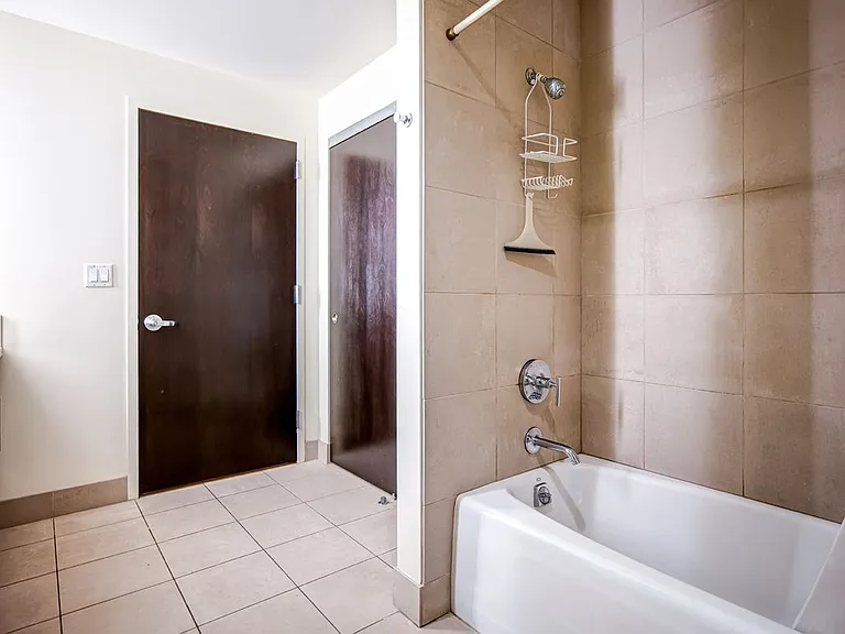 1100 S Hope St #803 — Photo 15