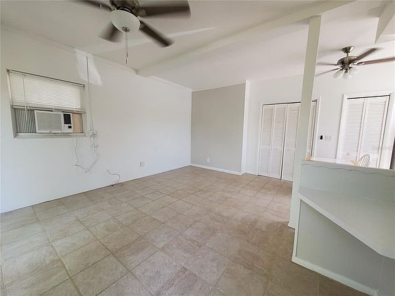 4th image of 461 W Marion Ave #D