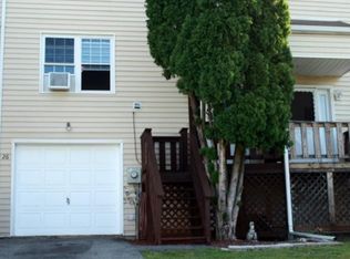 26 Franklin Pl, Washingtonville, NY 10992
