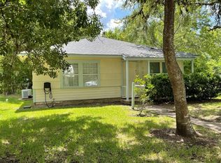 302 Acacia St, Lake Jackson, TX 77566
