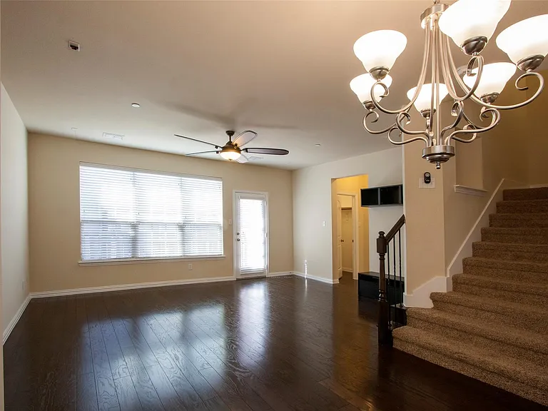 7825 Fox Horn Dr — Photo 1