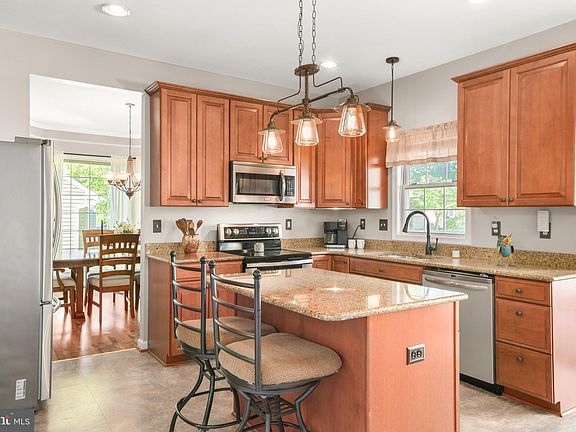 5th image of 18338 Lyles Dr